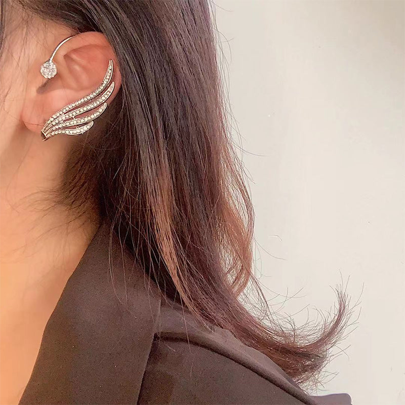 Schlichte und coole Ohrringe mit Diamantflügeln