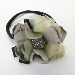 Zauberhafter Blumen Haarschmuck