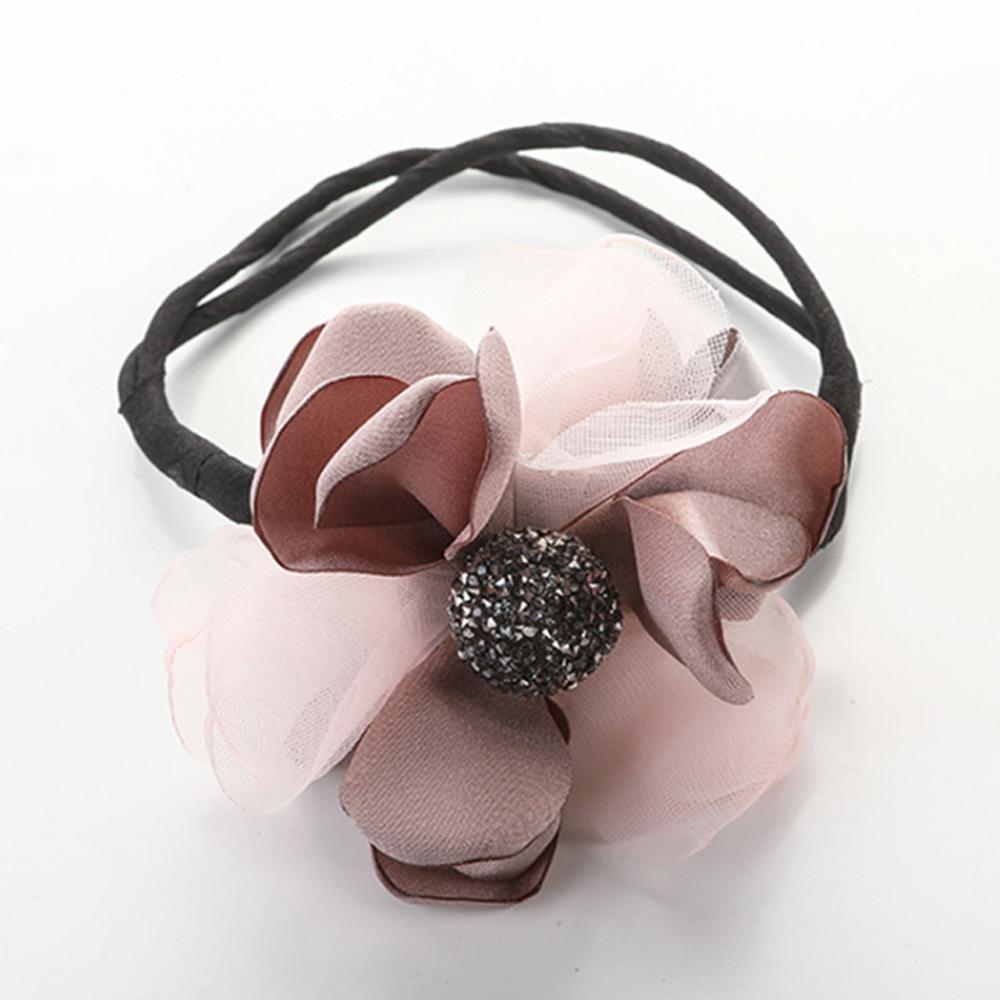 Zauberhafter Blumen Haarschmuck